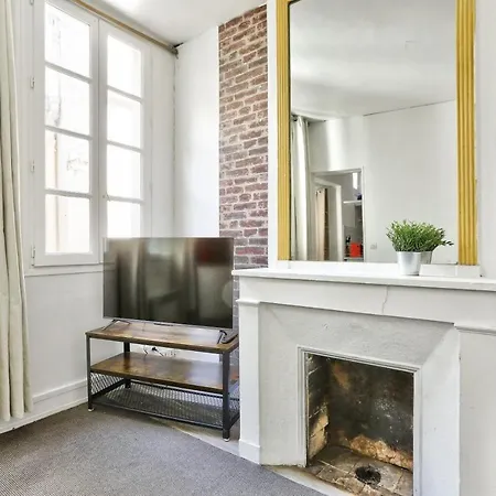 Quartier Le Marais 3 Bed & Breakfast Parigi